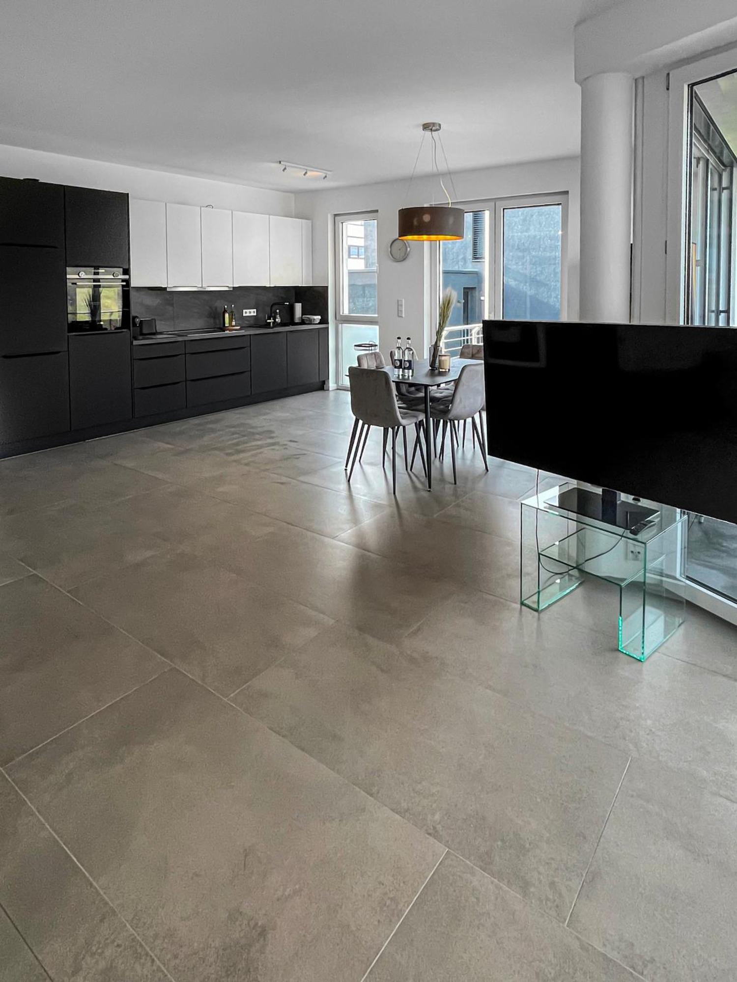 Luxus Neubauwohnung Mit Blick Auf Den Phoenix-see Appartement *